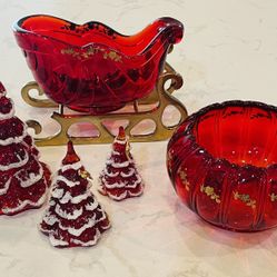 FENTON Ruby Sleigh, Trees, Bowl