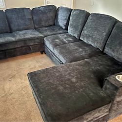 MORE BANG FOR YOUR BUCK!! SLEEPER SECTIONAL WITH CUPHOLDERS AND USB CHARGING PORTS! $825 !!
