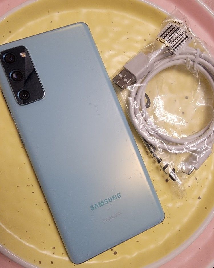 Galaxy S20 F Unlocked