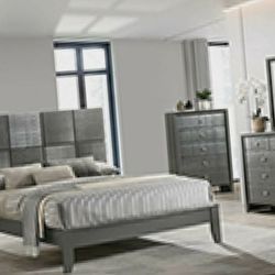 F/Q Bedroom Set FREE Chest