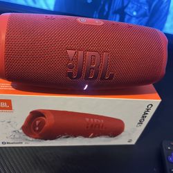 JBL CHARGE 5 red