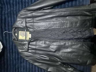 Men’s Medium Leather Jacket