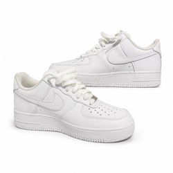 Nike Air Force 1 ’07 Triple White Men’s 8.5 / Women’s 10