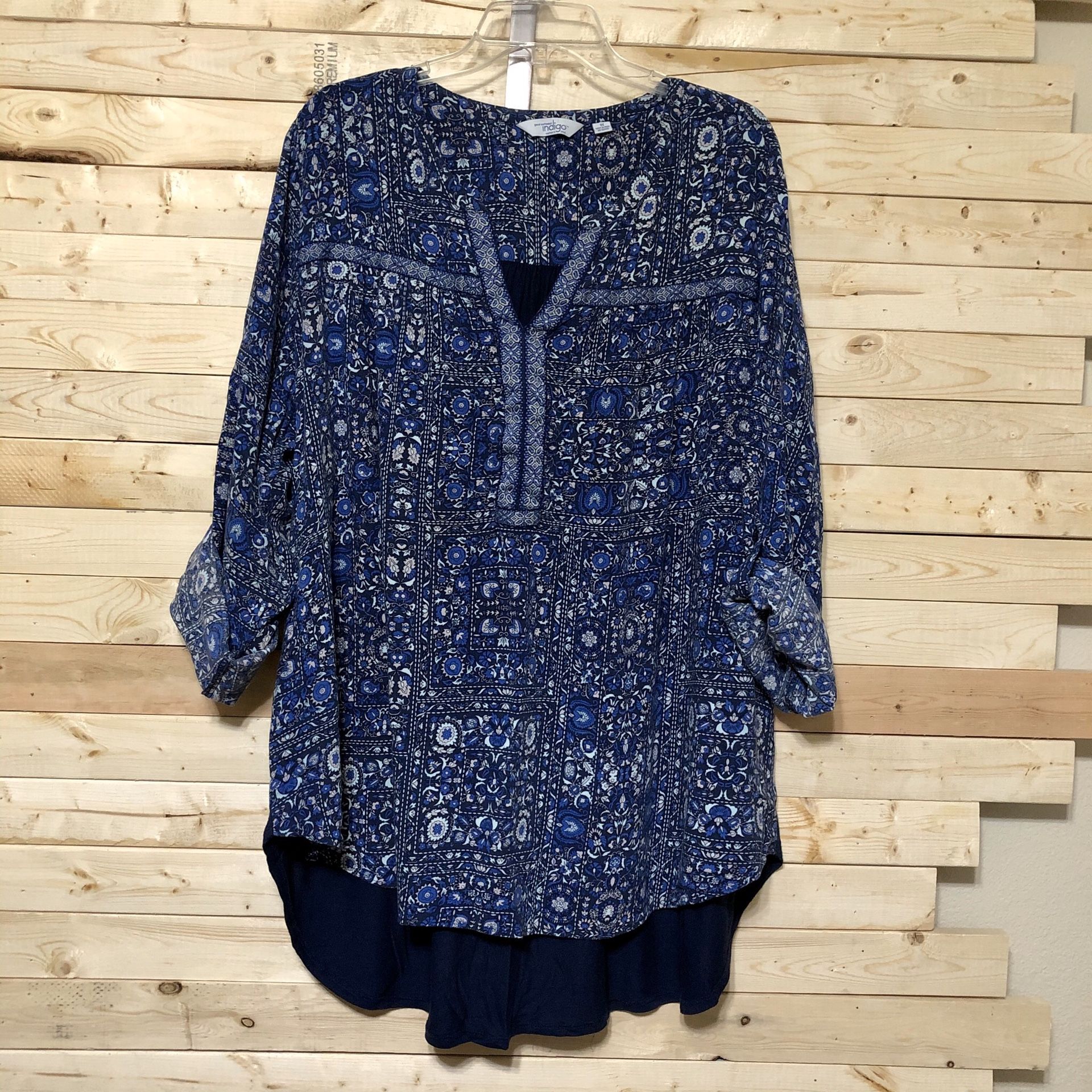 Indigo Blue Floral top size 3XL