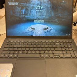 DELL laptop 15.6- inspiron 3000