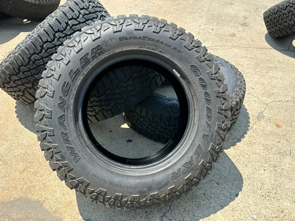 4x Goodyear Wrangler UltraTerrain AT LT275/70R18