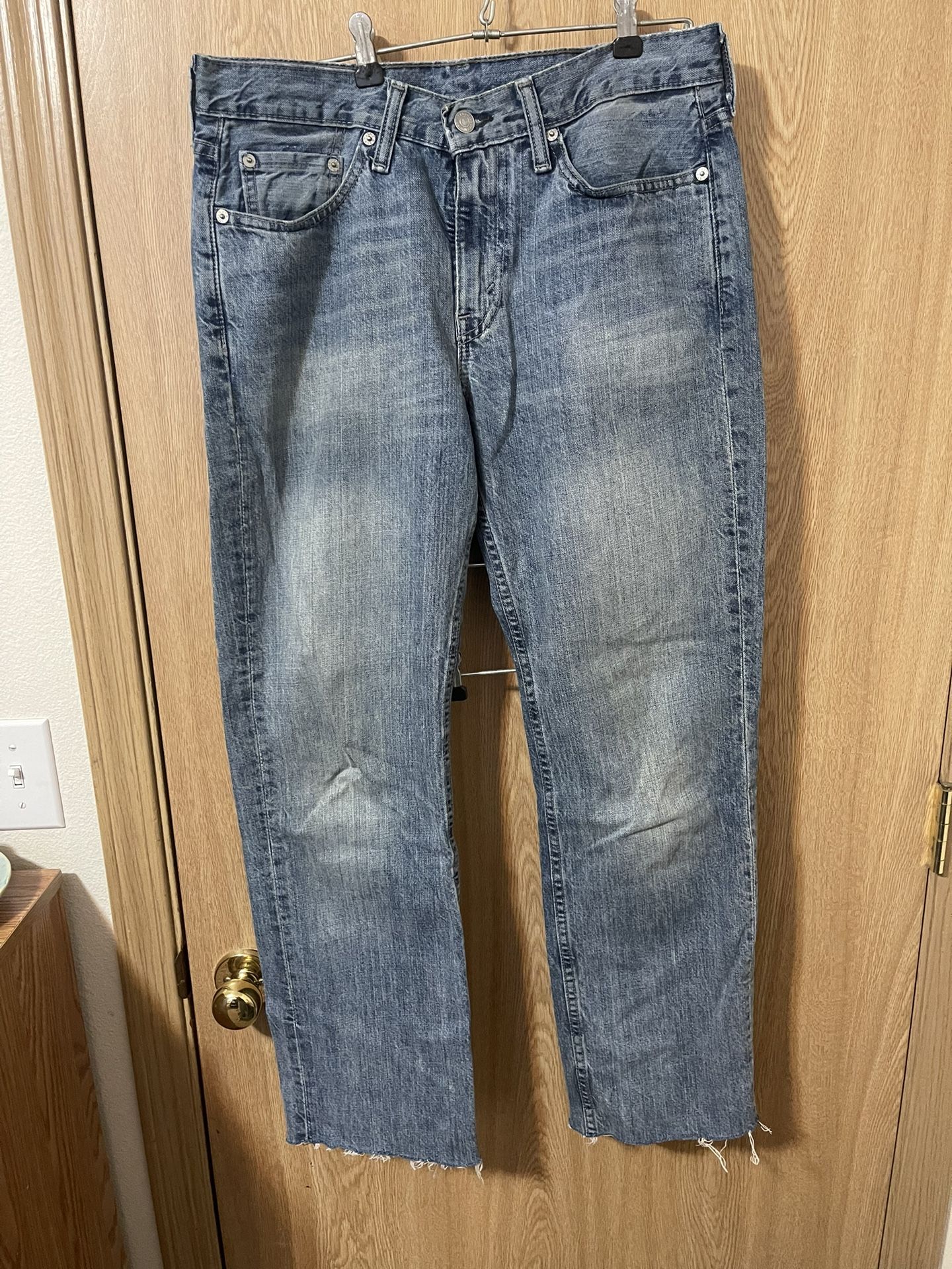 worn levis pants