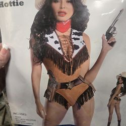 BRAND NEW SEXY COWGIRL COSTUME NEVER OPENED OR USED  SIZE MED SEE ALL PICS