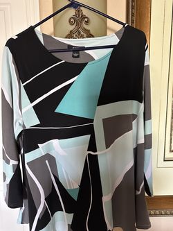 Alfani women’s geometric top.