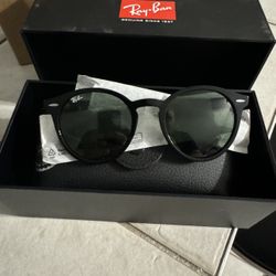 Ray-Ban Sunglasses 🕶️  