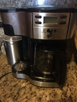 Barely used coffee maker single cup it works fine