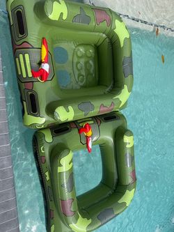 2 Tank Floaties with Water Guns