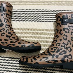 Hunter leopard Print Short Waterproof Rain Boots size 9 