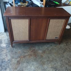 Zenith Vintage  Console Am/FM Radio, Record Player, , Works Good, 