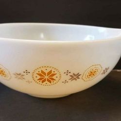 Vintage TOWN AND COUNTRY Pyrex Cinderella Bowl - large 4 Qt