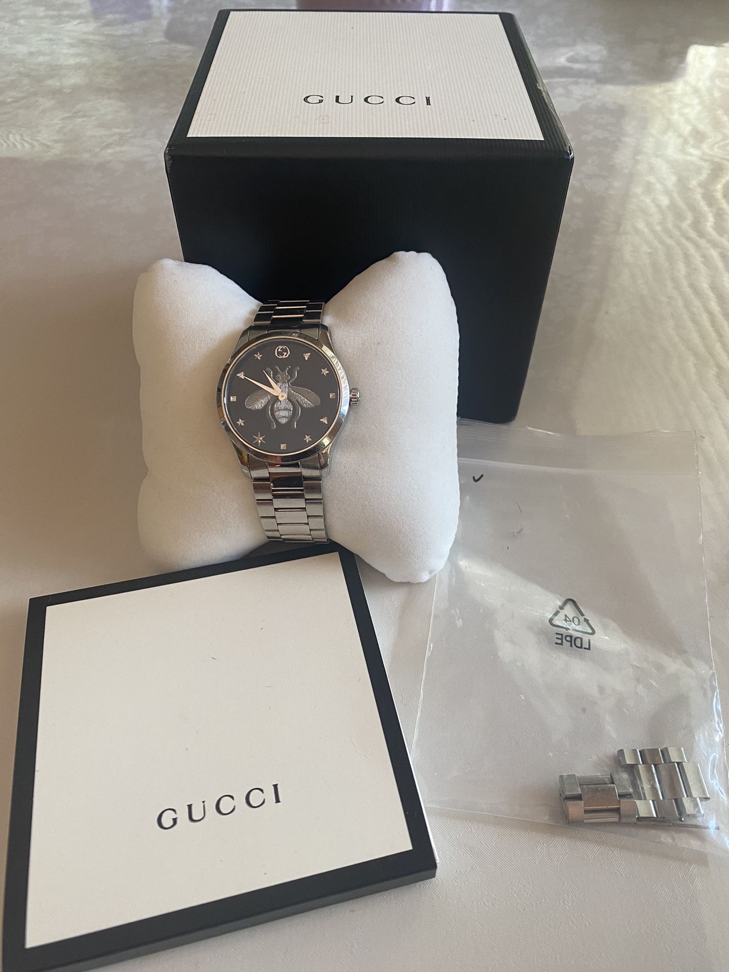 Gucci 38mm Black bee Watch