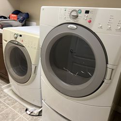 Whirpool Duet Washer and Gas Dryer READ DESCRIPTION 