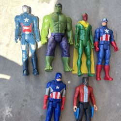 AVENGERS Large Action Figures