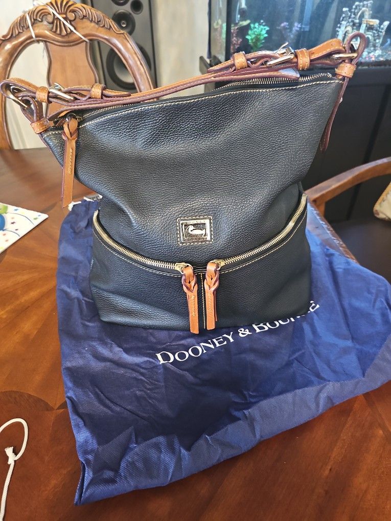 Pebble Grain Leather Black