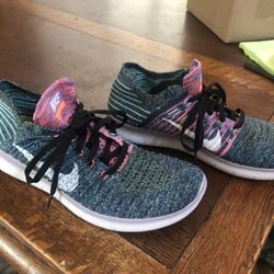 Nike size 9 1/2