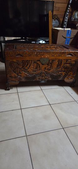 Antique Chinese wood Baul/chest