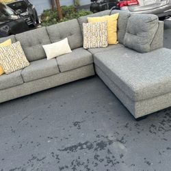 Like New Living Spaces Sectional Couch !!