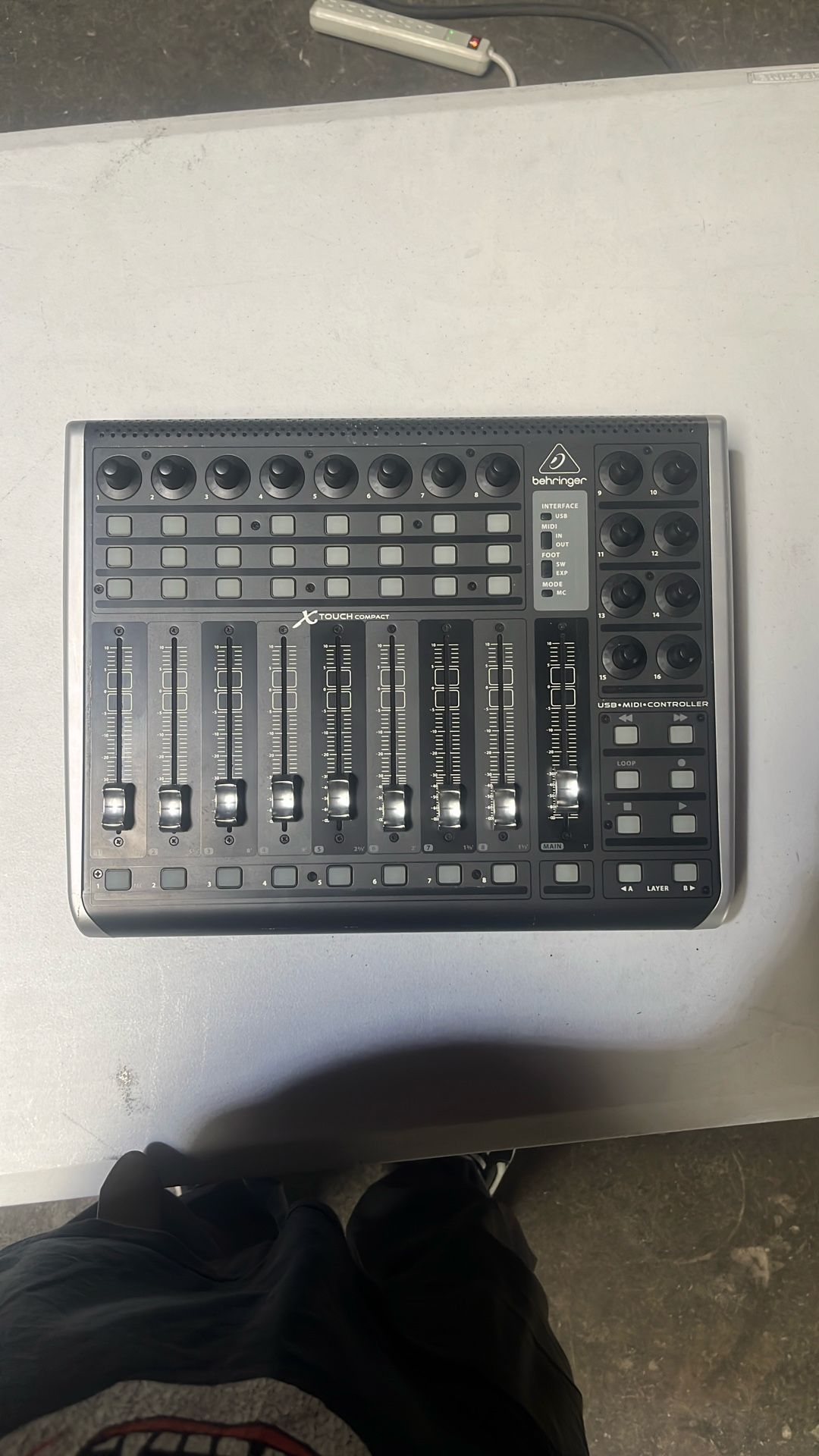Behringer X-Touch Compact