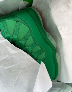 Jordan 11 “green screen”