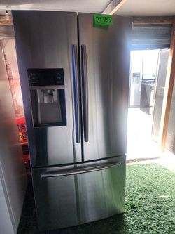 33" Wide French Door Refrigerator