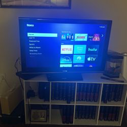 2 Flat Screen TVs 