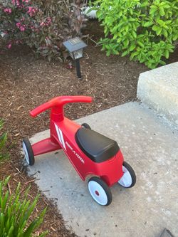Radio Flyer Kids Ride on Toy