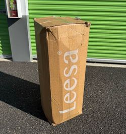 Brand new queen mattress Queen size mattress Leesa mattress Leesa Legend Hybrid new in the box free delivery