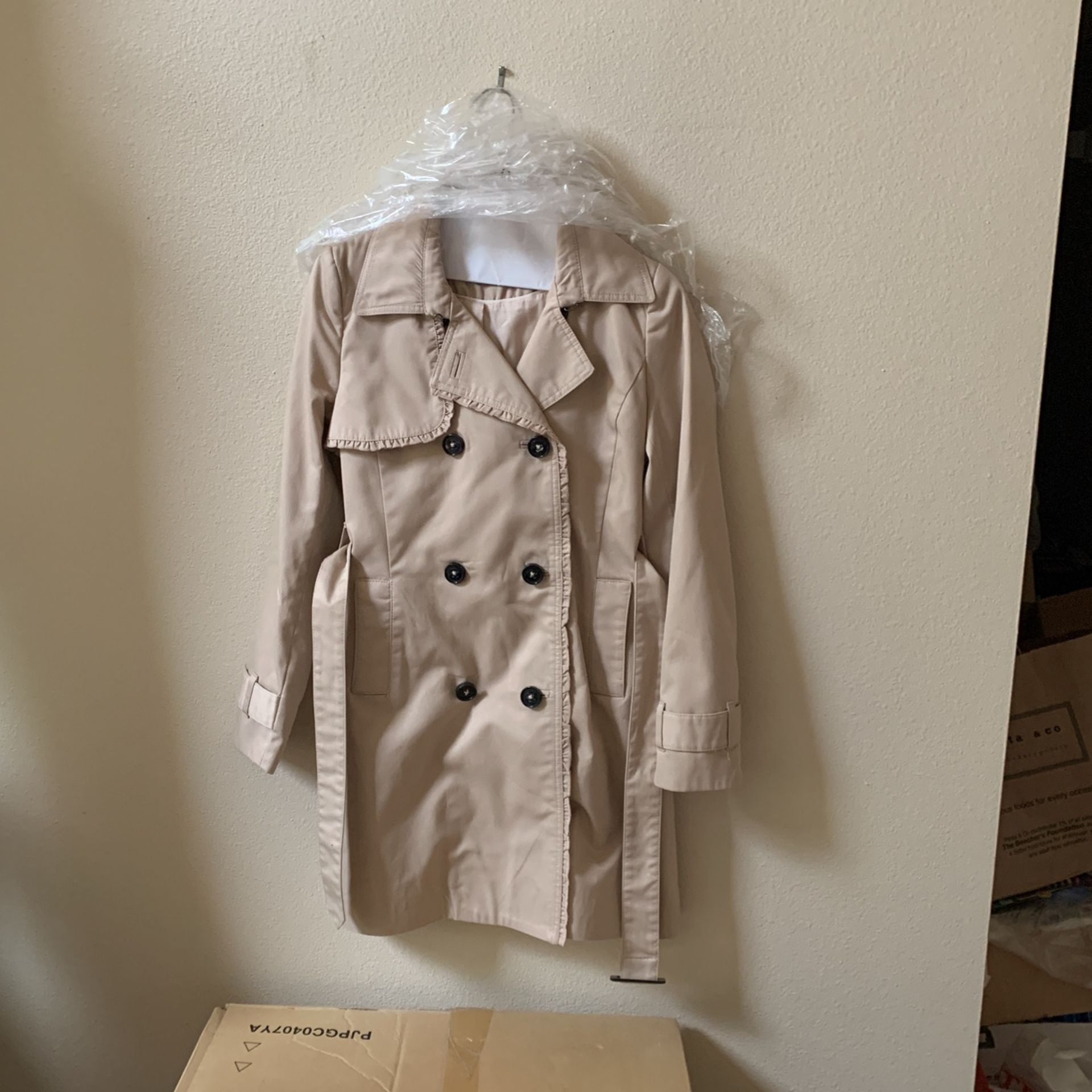 H&M Fully lined Young  Woman’s Raincoat 