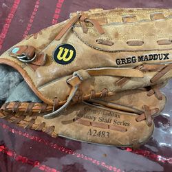 Wilson Leather Glove Greg Maddox In Good Condiction 11 1/2 Inches