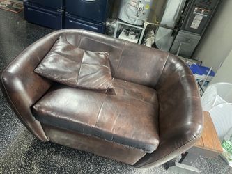 Love seat
