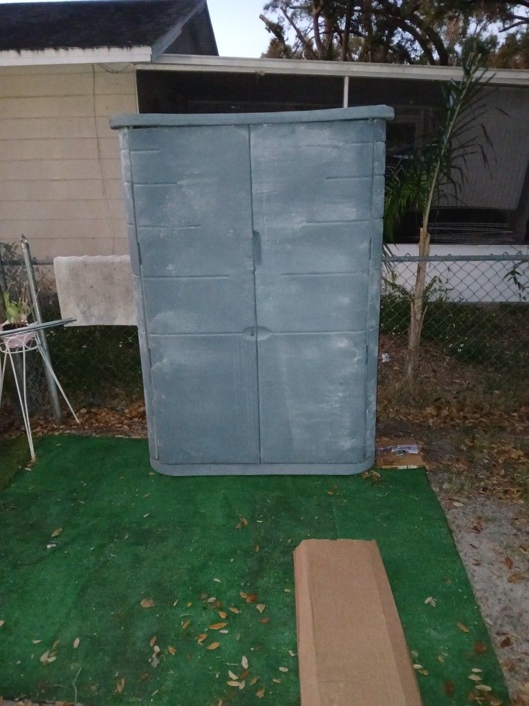 Rubbermaid Shed