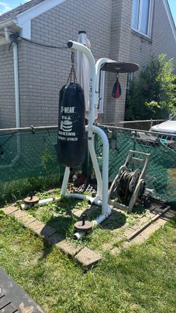 Heavy bag and punching bag stand