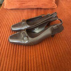 Brown leather kitten heels
