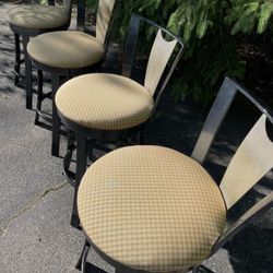 Set Of 4 Heavy Duty Swiveling Stools