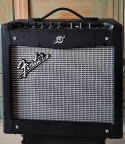 Like new Fender Mustang I 40 watts modeling  amplifier