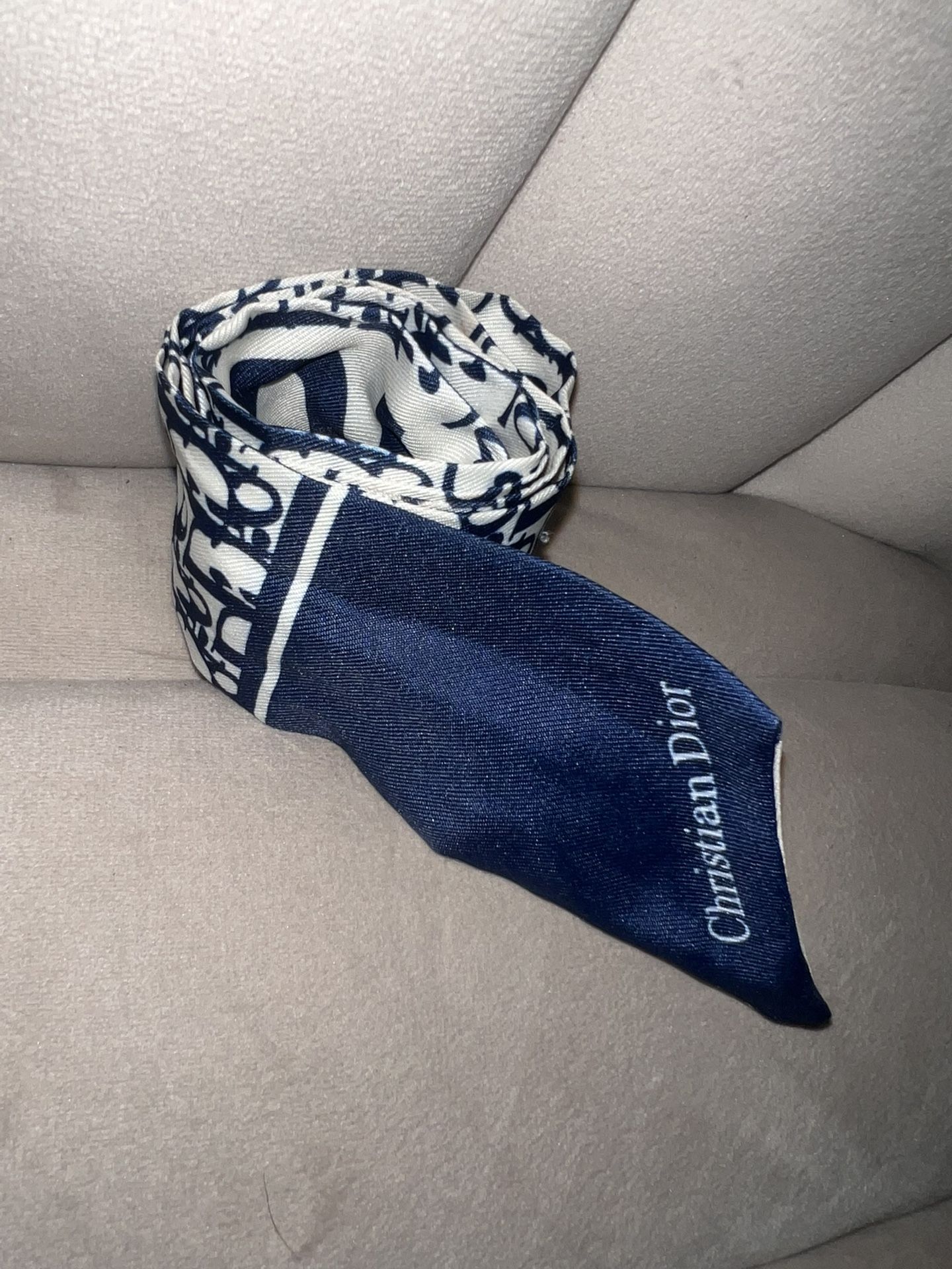 ππ’π¨π« Scarf