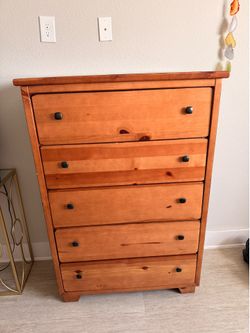 Light toasted brown dresser and nightstand combo