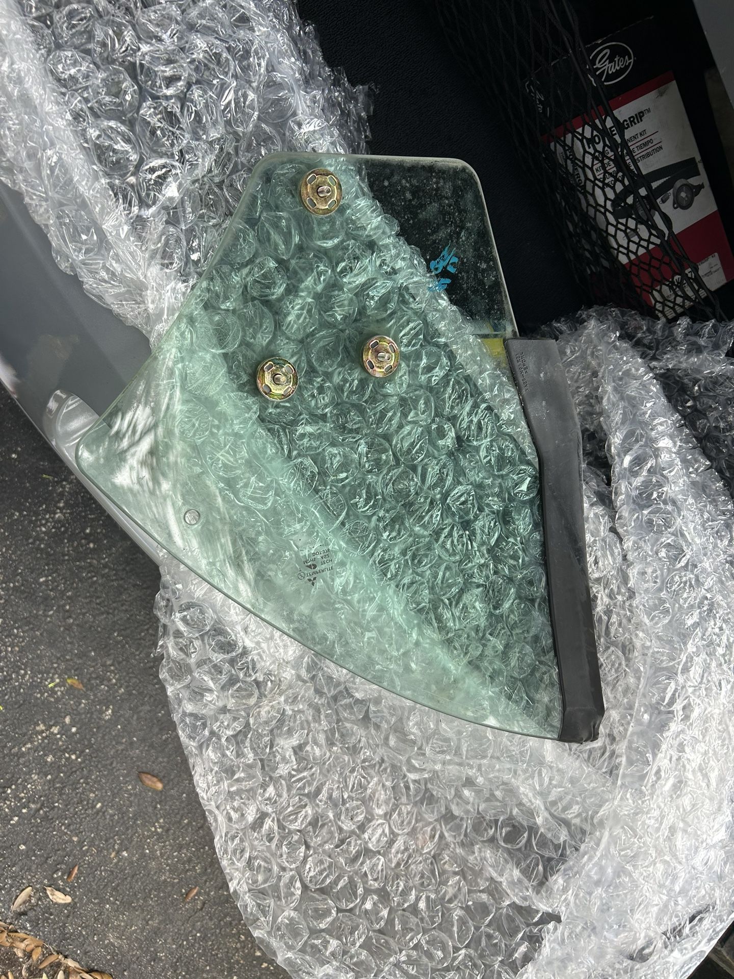 2006-2011 Eclipse Mitsubishi Quarter Window Passanger Side