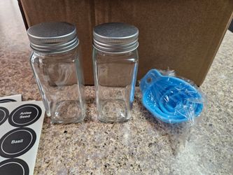 New 14 Piece Spice Jars + Labels