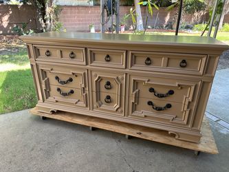 THOMASVILLE DRESSER