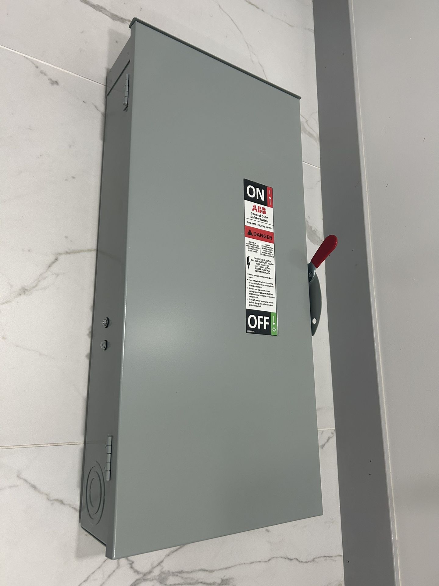 200 Amp 240-Volt Fusible Outdoor General-Duty Safety Switch