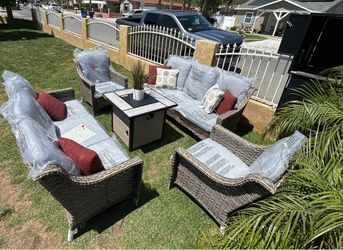 Patio furniture set outdoor new in the box