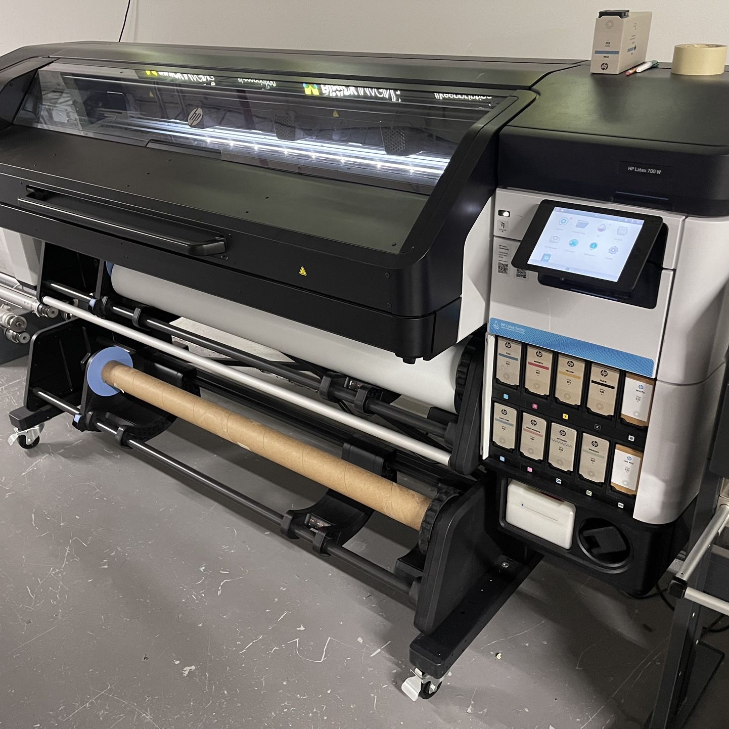 HP Latex 700W Printer 64”