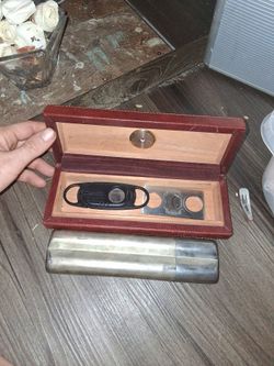 2 cutters a box a two holder