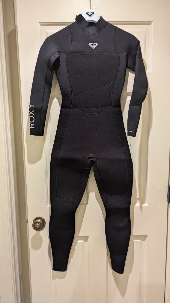 Womens Sz 6, 4:3 Full Wetsuit